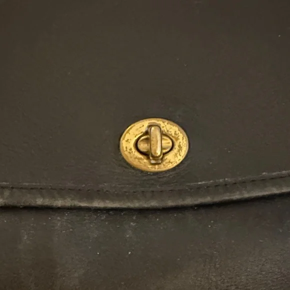 Vintage Coach Black Leather Shoulder Bag crossbody - Picture 2 of 13